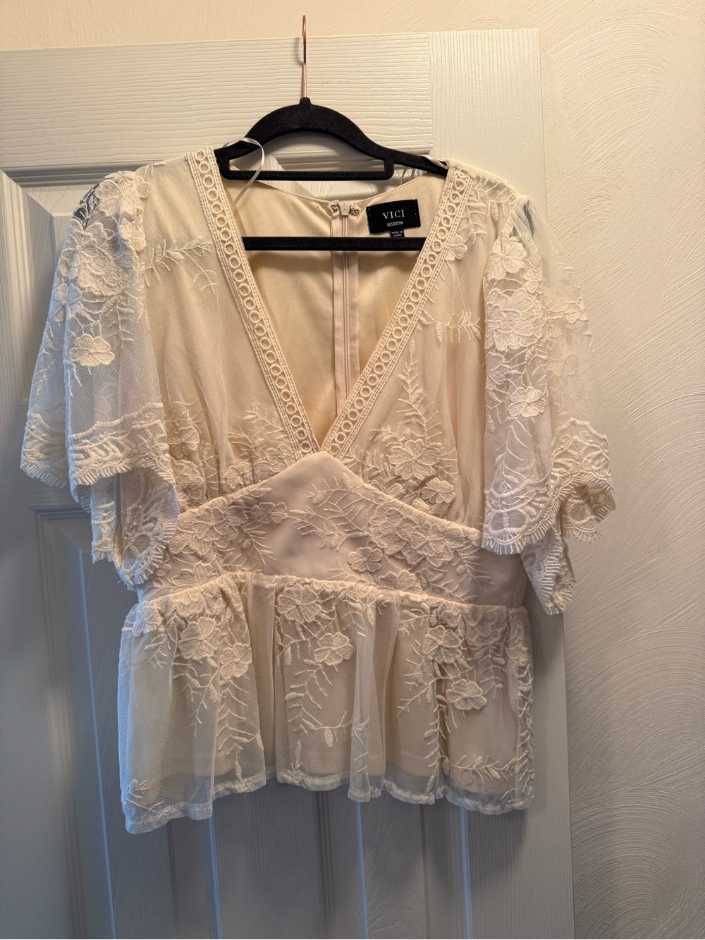 VICI Ivory Lace Flutter Sleeve Peplum Blouse